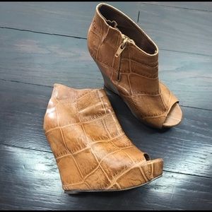 Jeffrey Campbell Tick Open Toe Wedge croc Boot 5.5